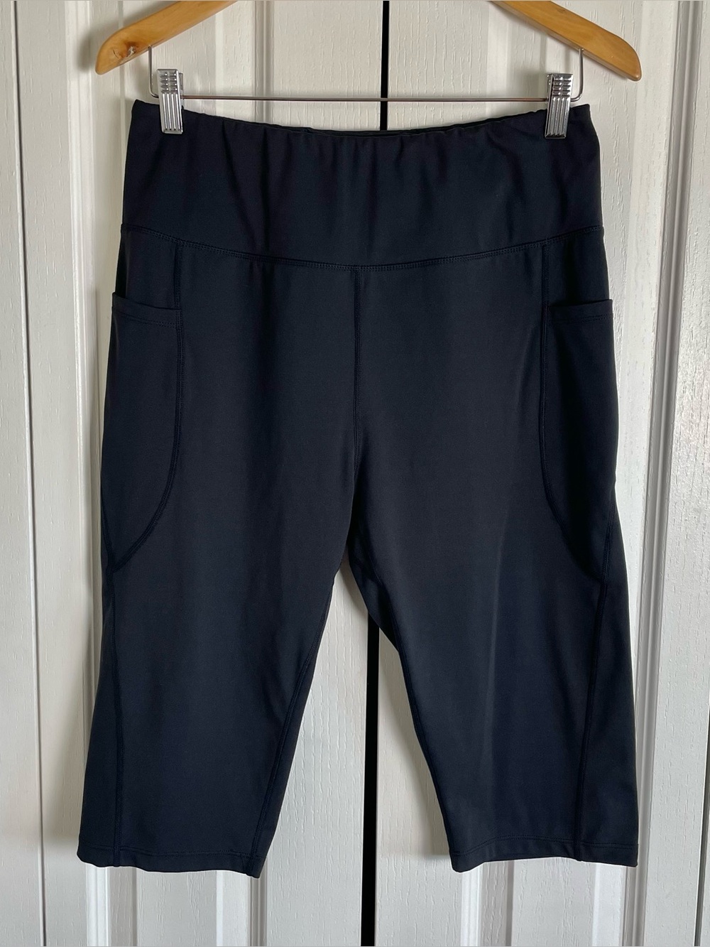 Baleaf Capri Leggings Women’s XL Black Pockets High Waisted Activewear Outdoors